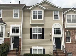 6827 Middleboro Dr, Raleigh, NC 27612