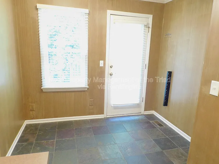 22 Milpond Ln — Photo 8