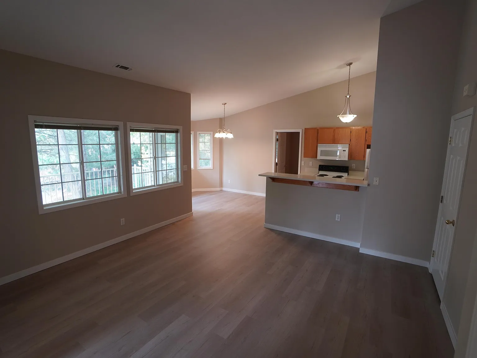 6589 West Lucky Lane - 201 — Photo 2