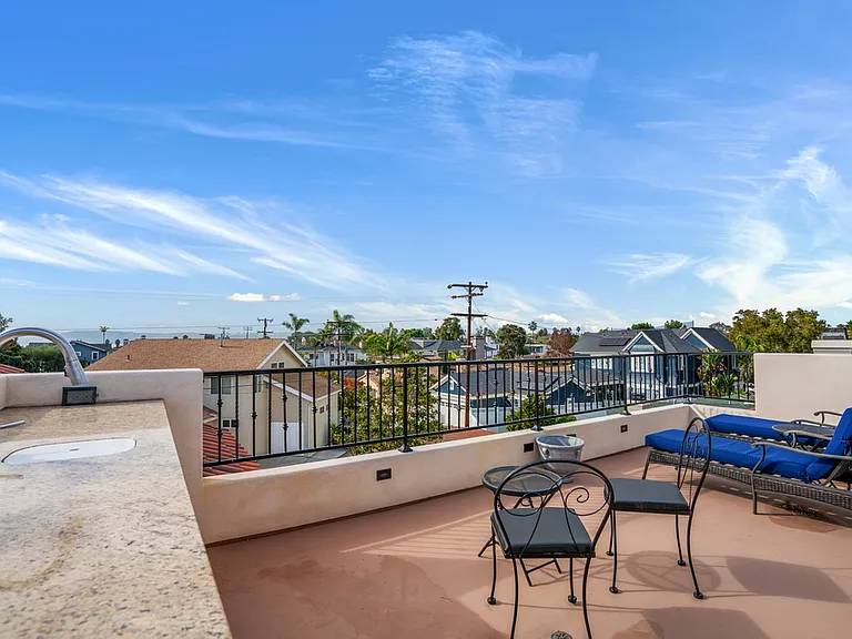 1010 Pine St — Photo 49