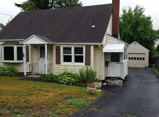 165 Talcott Rd, West Hartford, CT 06110