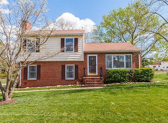 3rd image of 7032 Wilt Ln