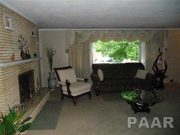 3rd image of 608 W Westwood Dr