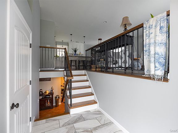 5th image of 8 Willow Road