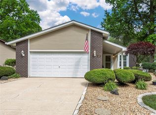 42 Depot Dr, Glen Carbon, IL 62034