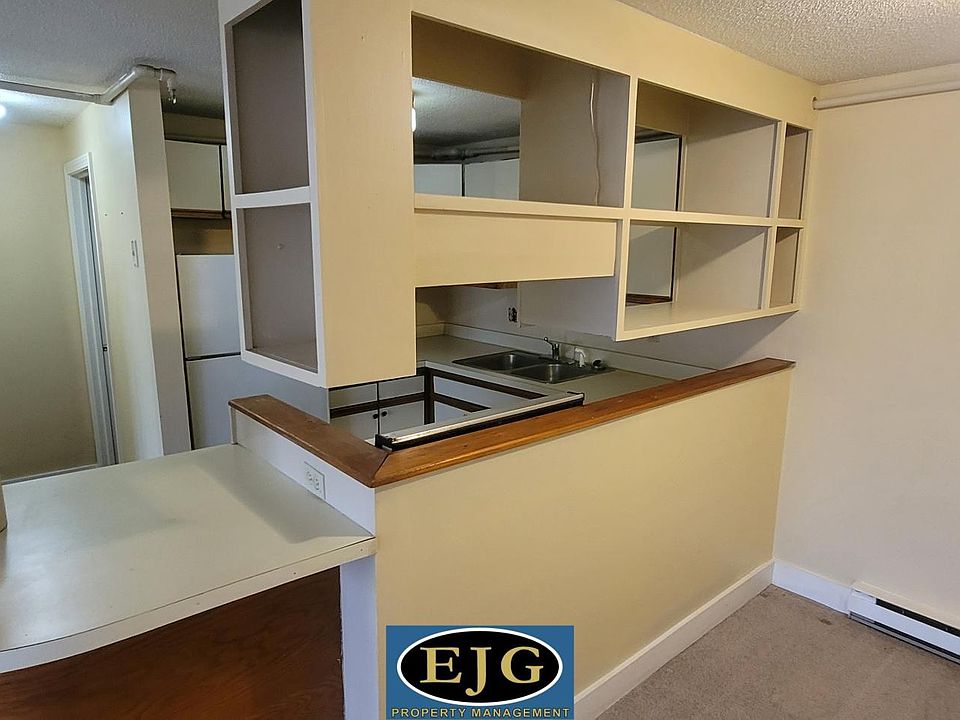 72 Main St Raymond NH Zillow