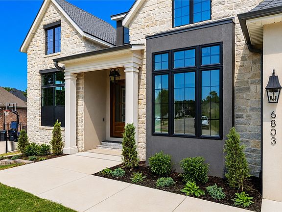 3rd image of 6803 W Altamonte Cir