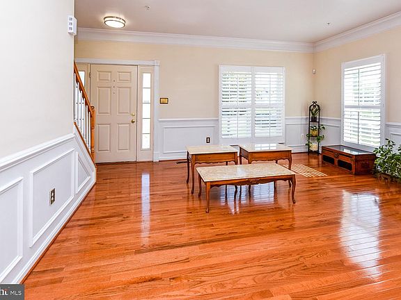 2nd image of 7203 Casulas Ct