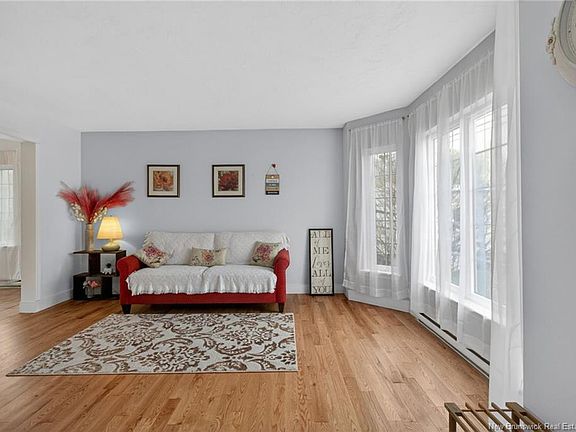 5th image of 228 Rennick Rd
