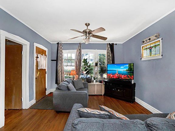 3rd image of 2624 Highland Ave