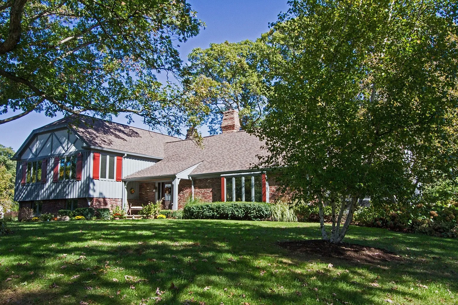 659 Fairway Ln photo 1