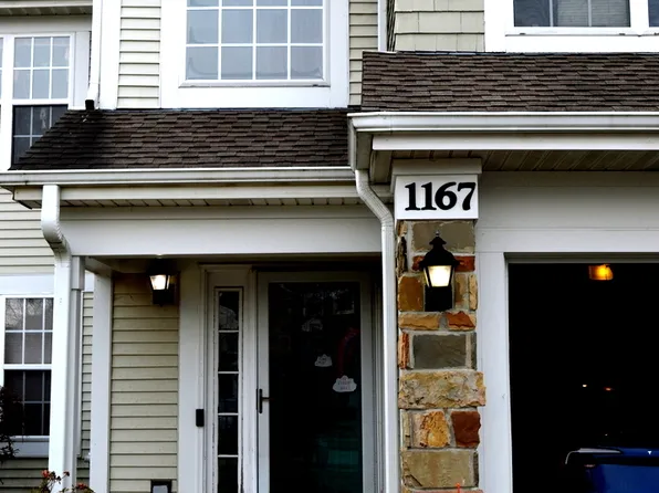 1167 Bristol Ln #1167, Buffalo Grove, IL 60089