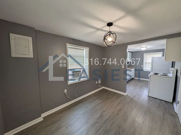 5102 NE 47th Ter — Photo 6