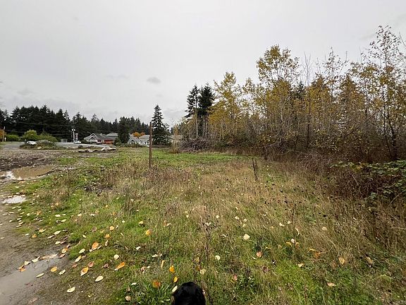 2nd image of 1825 Nairne Rd