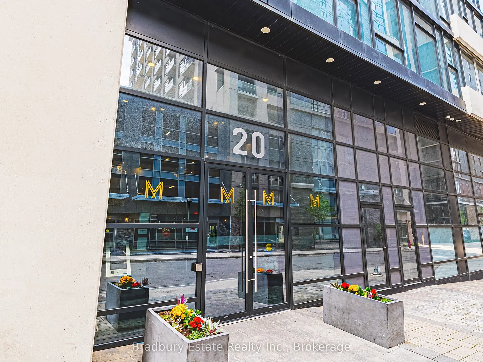 Marquee Residence — Photo 3