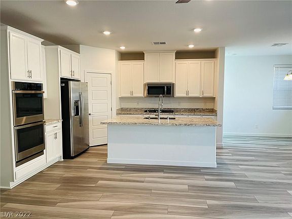 5th image of 12364 Harbor Isle Ave