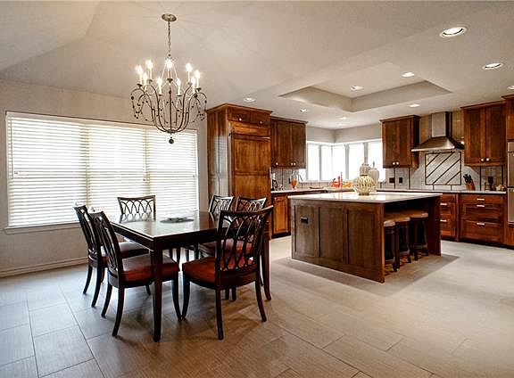4th image of 3805 Welwyn Way Dr