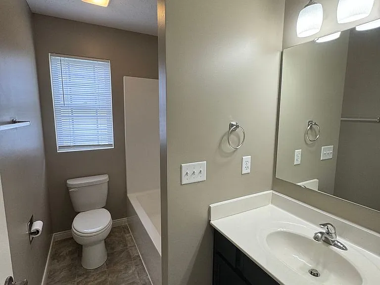 3976 Abraham Ct — Photo 17