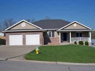 116 Hidden Pine Ln, Warrensburg, MO 64093