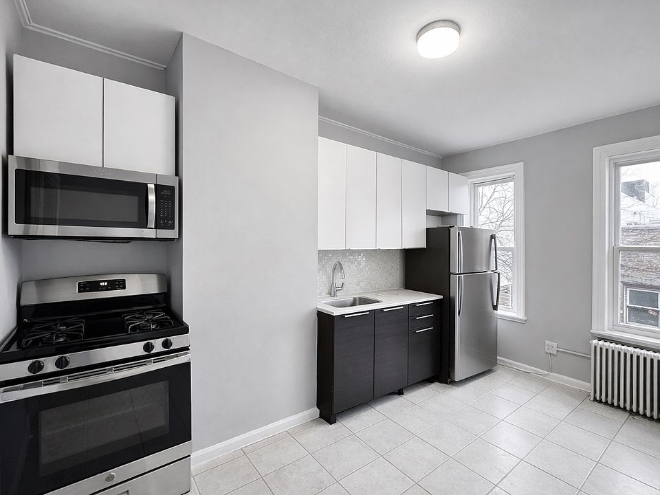 1st image of 218 Bowers St #2B