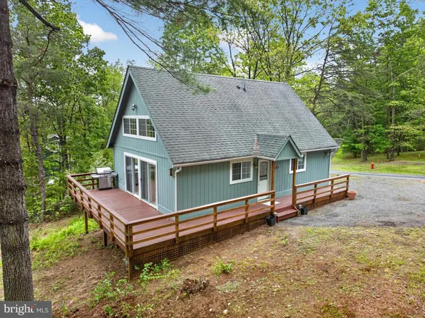 393 Palmer Rd, Basye, VA 22810