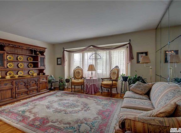 3rd image of 516 N 9th Pl