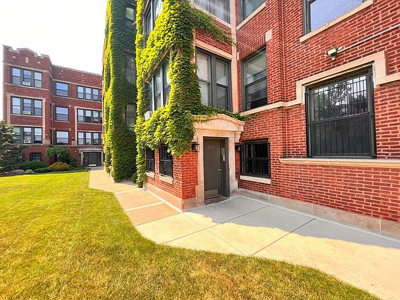 2nd image of 4840-46 S Indiana Ave #4840