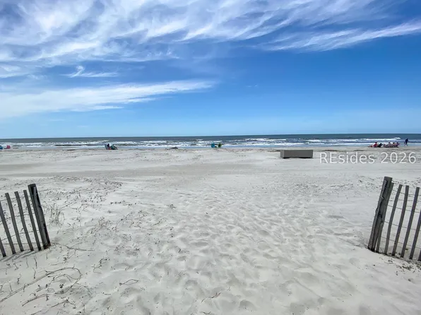 11 Tanglewood Dr APT 2, Hilton Head Island, SC 29928