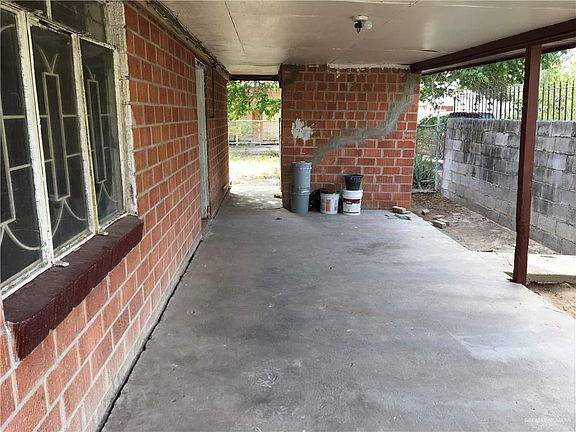 5th image of 2421 Ivy Ave