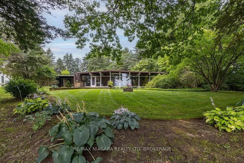 3 bed, $4,200 — Photo 2