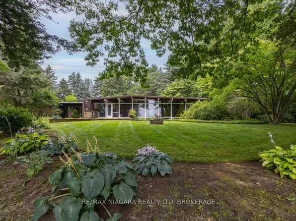 45 Port Master Dr, Saint Catharines, ON L2N 6X3