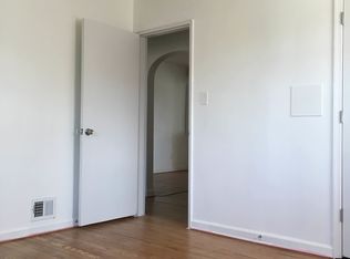 868 Bellevue St SE APT 2, Washington, DC 20032