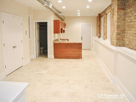 3rd image of 2600 N Racine Ave APT 1206