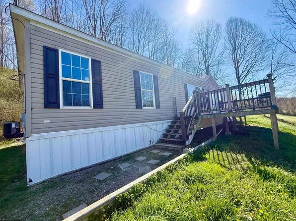 1289 Turner Rd, Grafton, WV 26354