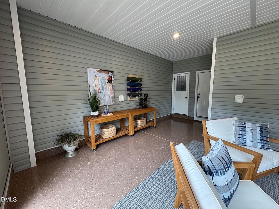 1st image of 702 Orchard Vista Cir
