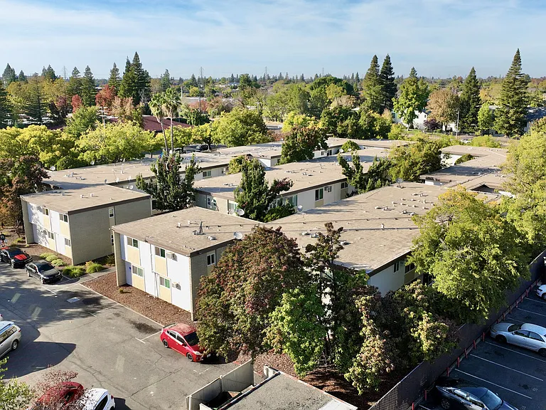 Markston Apartments — Photo 21