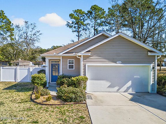 2nd image of 2184 Bayview Drive SW