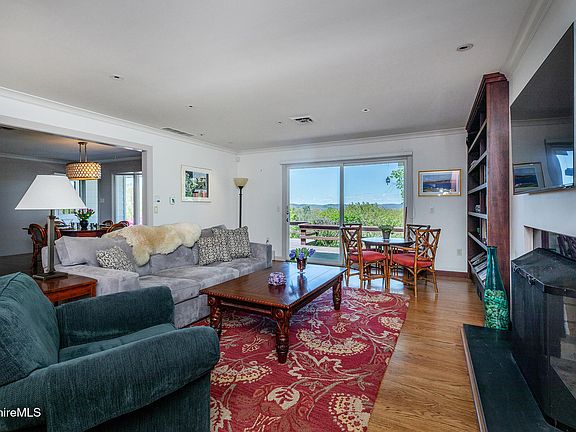 5th image of 523 Breezy Hill Rd