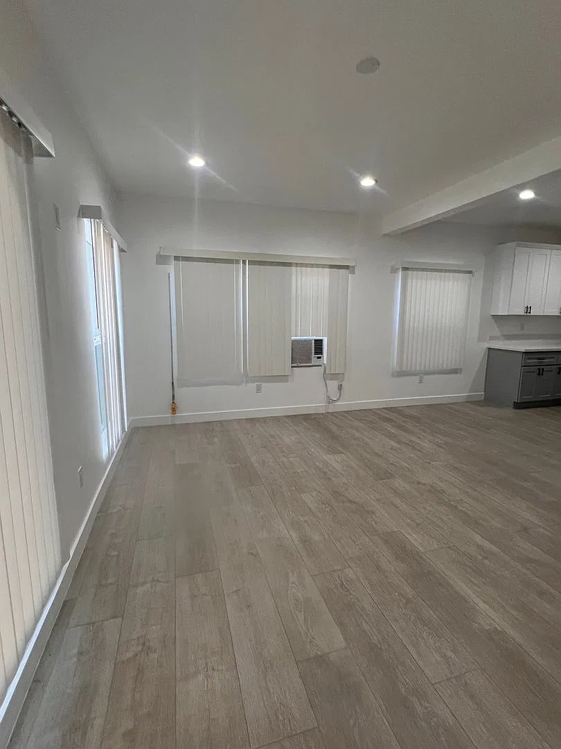 666 Shatto Place — Photo 3