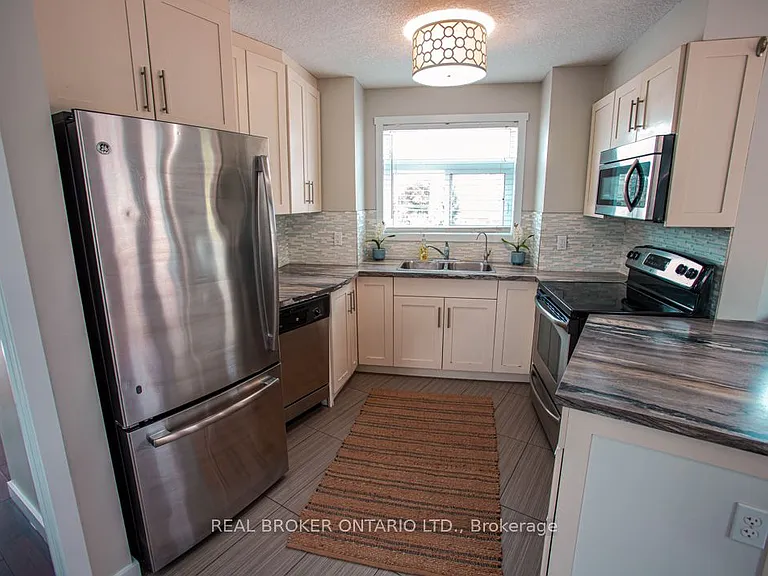 489 East Ave #B — Photo 10