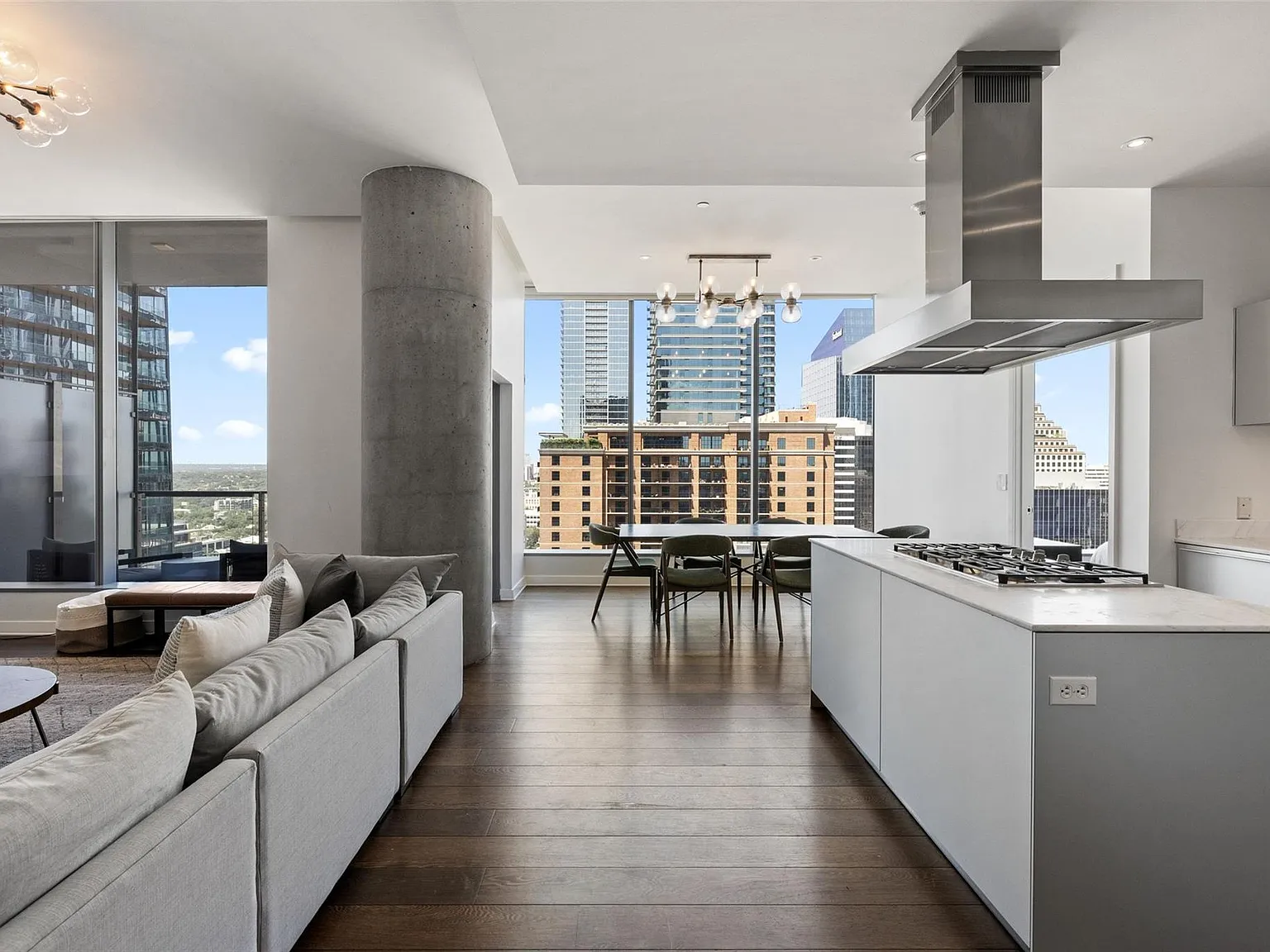 2 bed, 2.5 bath, 1423 sqft, $8,000 — Photo 3