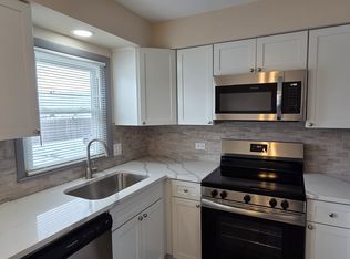 5805 Rose Ave APT 4, Countryside, IL 60525