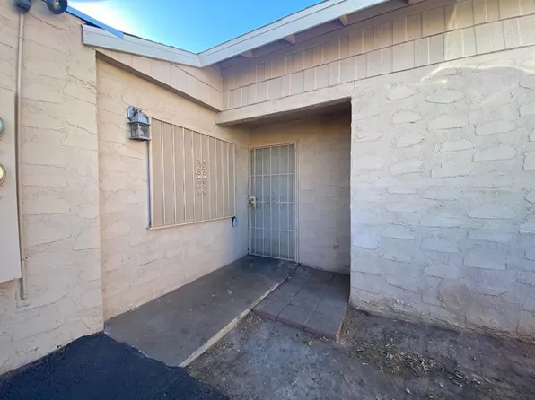 Gray Lane, 5215 Gray Ln #B, Las Vegas, NV 89119