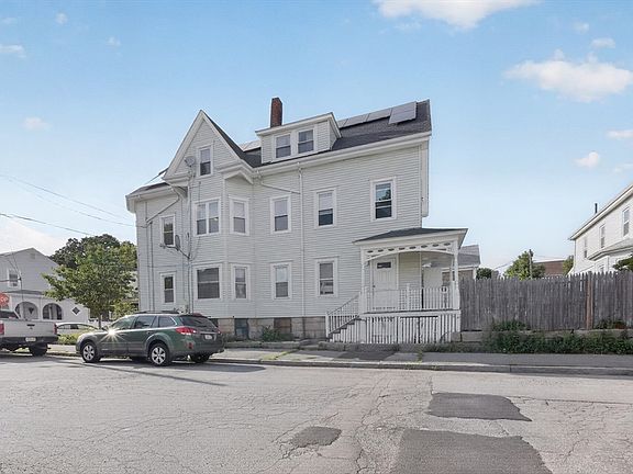 2nd image of 304 Summer St