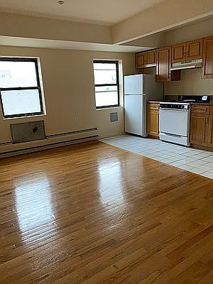 3rd image of 2814 31st St