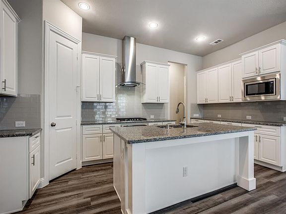2nd image of 12724 Royal Ln