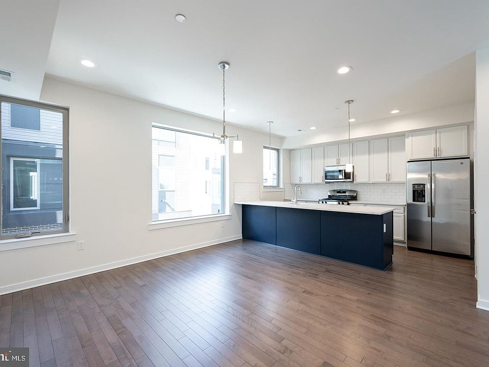 1st image of 2129 Kensington Walk