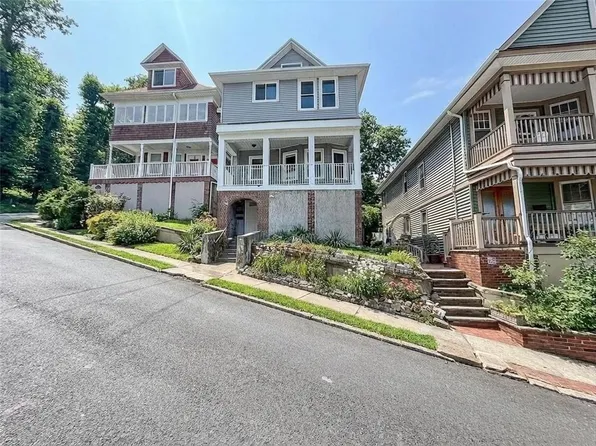 28 Pearl St, Staten Island, NY 10304