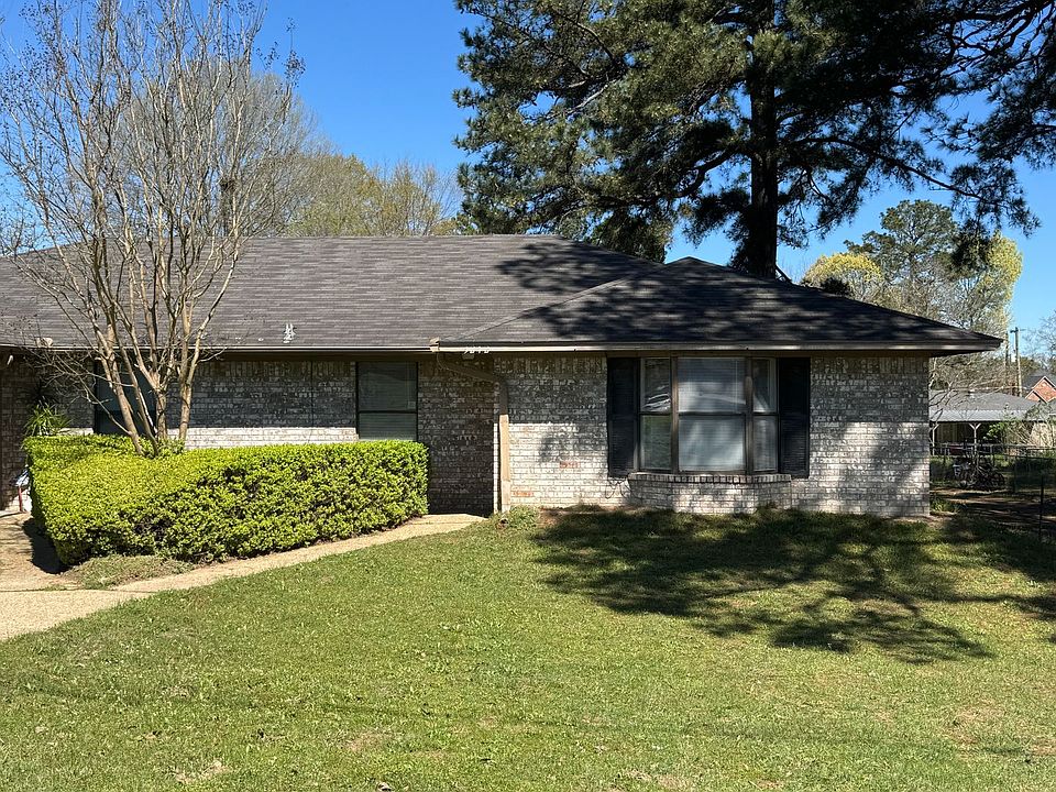 1st image of 3242 Stoneridge Dr