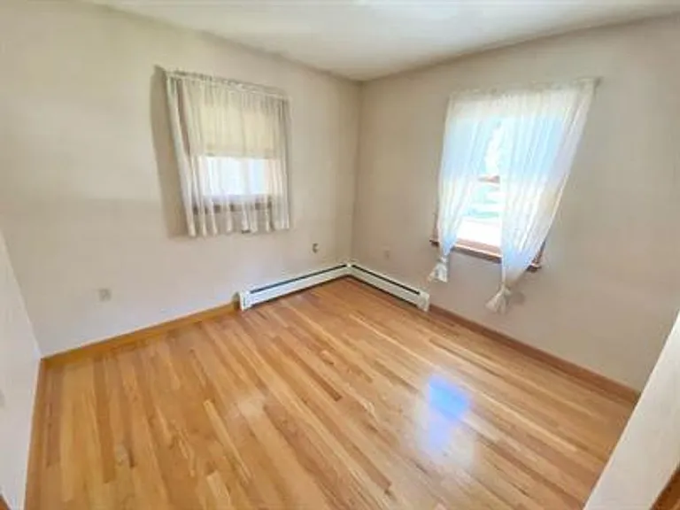 8 Greenwood Ave — Photo 22